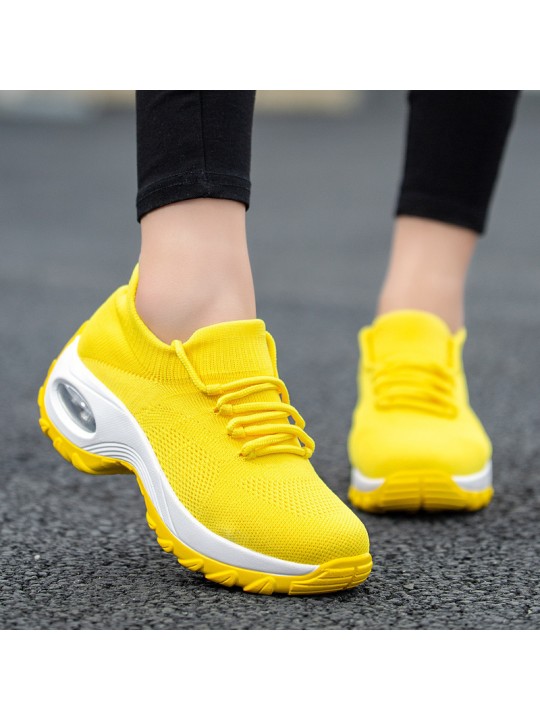 Women Casual Solid Color Plus Size Flying Woven Breathable Lace-Up Sneaker