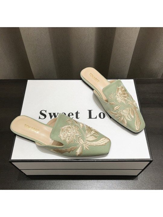 Women Fashion Vintage Plus Size Floral Embroidered Cover Toe Flat Muller Shoes