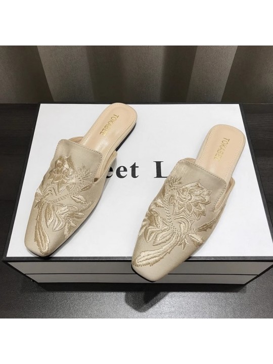 Women Fashion Vintage Plus Size Floral Embroidered Cover Toe Flat Muller Shoes