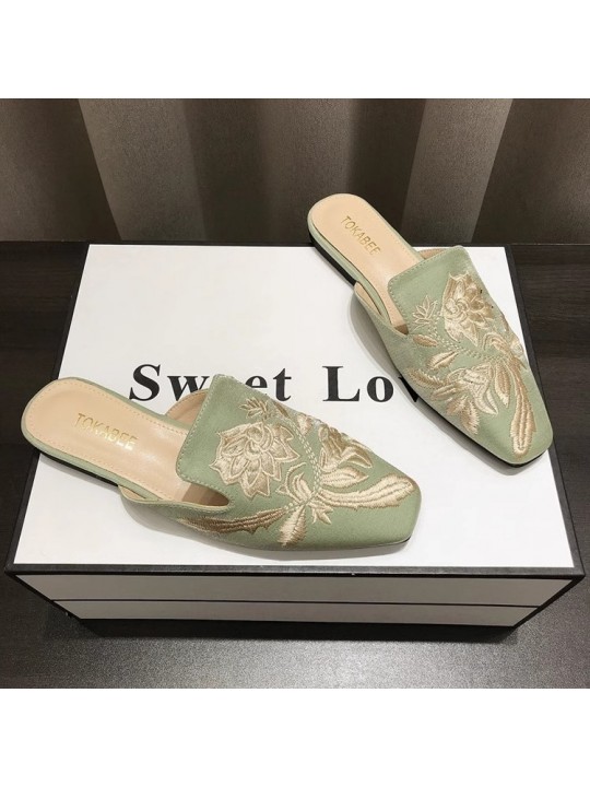 Women Fashion Vintage Plus Size Floral Embroidered Cover Toe Flat Muller Shoes